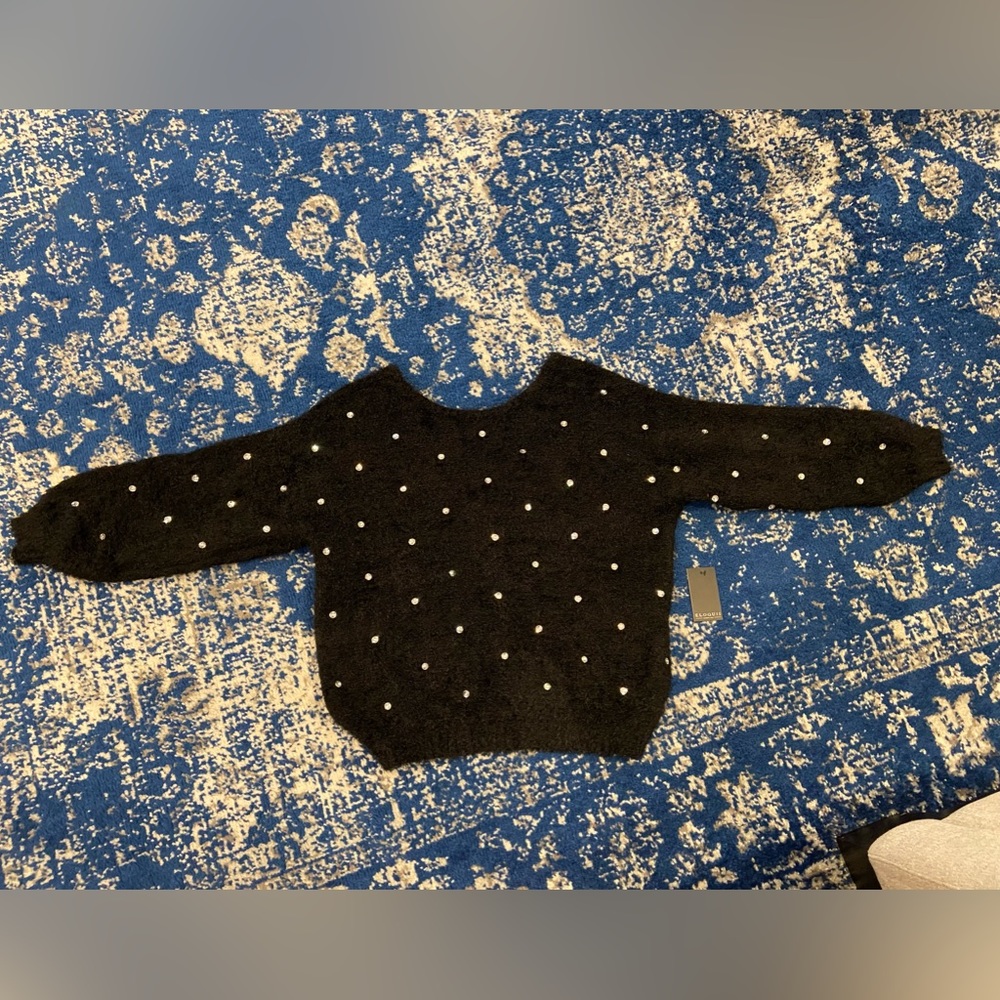 NWT Twist sweater